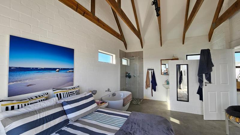 4 Bedroom Property for Sale in Golden Mile Western Cape